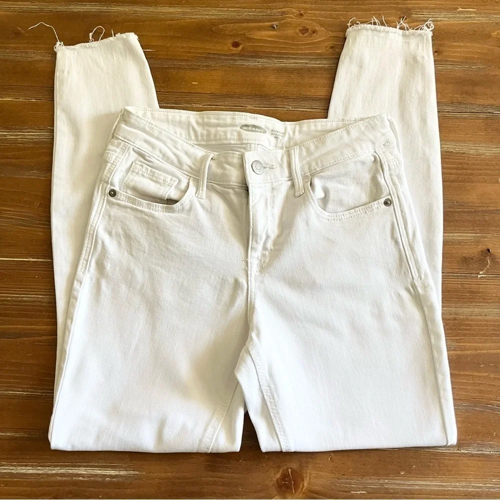 Old Navy White Rock Star Skinny Jeans. 0.
